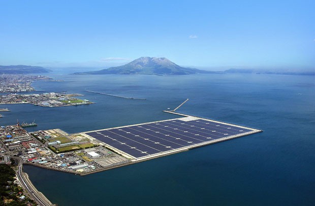 Painéis solares flutuantes abastecerão o Japão em 2018  (Foto: Divulgação)