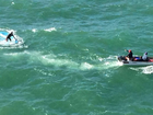 Dois pescadores são resgatados de embarcação que naufragou na Bahia
