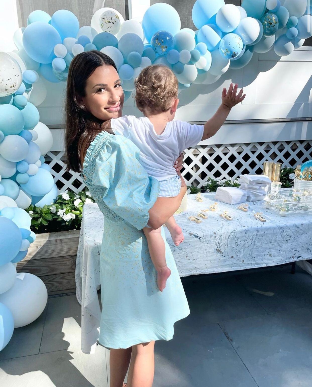 Lea Michelle com o filho (Foto: Instagram/ Reprodução)