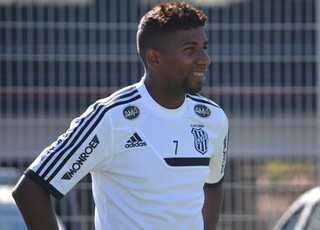 Mesmo com Rodinei na mira, Grêmio mantém Galhardo como prioridade
