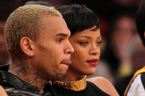O rapper Chris Brown e a cantora Rihanna na época em que os dois ainda namoravam (Foto: Getty Images)