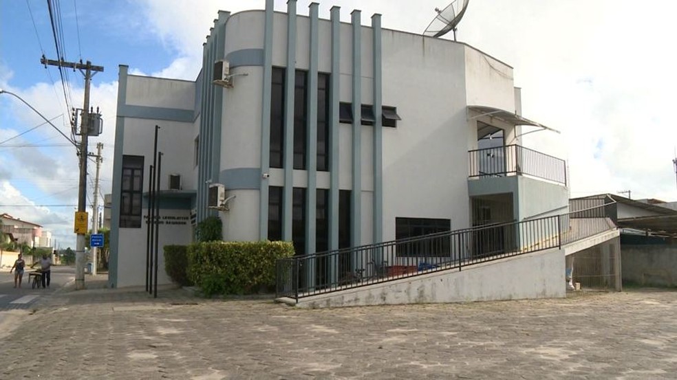 CÃ¢mara de Vereadores de JaguarÃ© â€” Foto: ReproduÃ§Ã£o/TV Gazeta