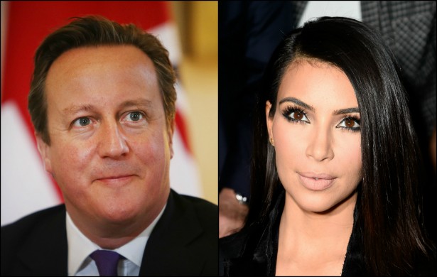 Acredite: a socialite Kim Kardashian é prima do primeiro-ministro britânico, David Cameron. Prima de 13º grau, mas é. (Foto: Getty Images)