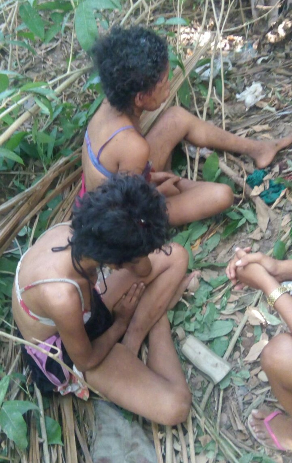 Imagem das vítimas foram encontradas no celular das suspeitas presas (Foto: Polícia Civil/Divulgação)