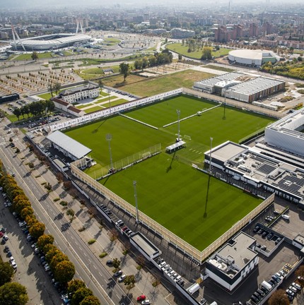 Megaestrutura: CT da Juventus tem quase 60 mil metros quadrados, com quatro campos de futebol, academia, sala de fisioterapia e vestiários