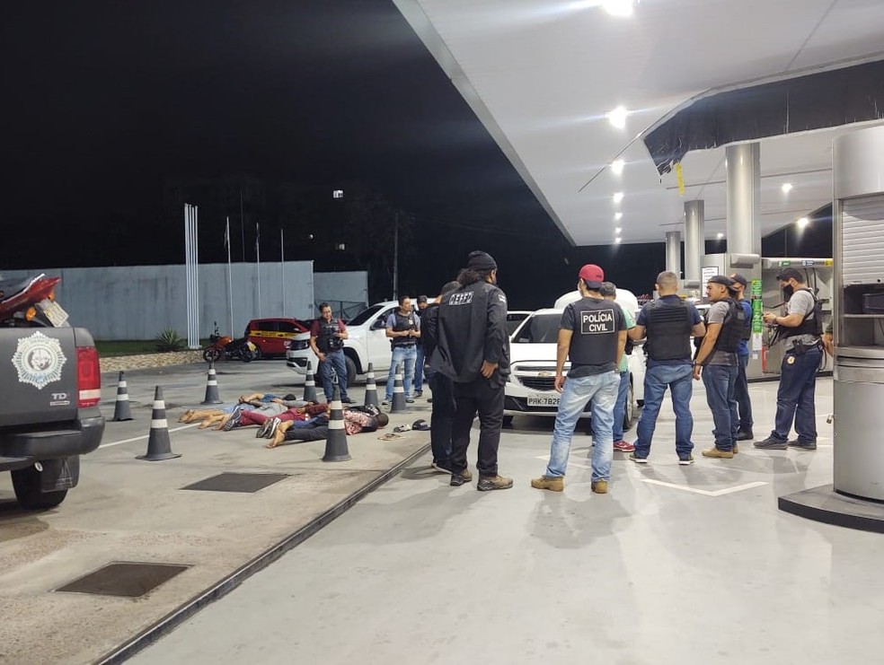Operação frusta assalto e polícia prende grupo criminoso especializado em explosão de cofres em Manaus  — Foto: Eliana Nascimento/G1 AM 