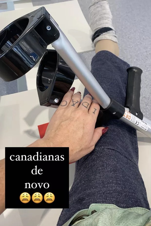 Luana Piovani volta a usar muletas (Foto: Reprodução / Instagram)