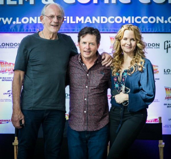 Christopher Lloyd, Michael J. Fox e Lea Thompson (Foto: Reprodução Twitter)