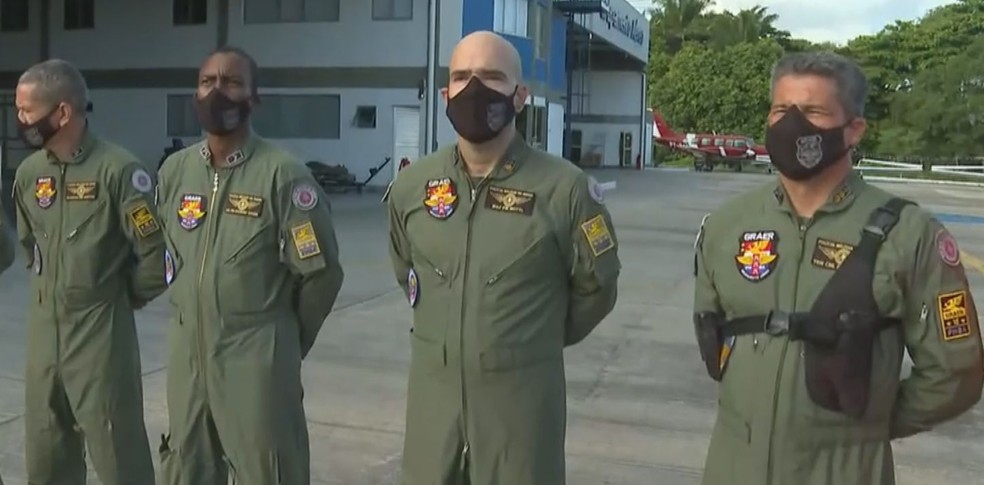 Militares viajaram para o RJ na manhã deste sábado — Foto: Reprodução/TV Bahia