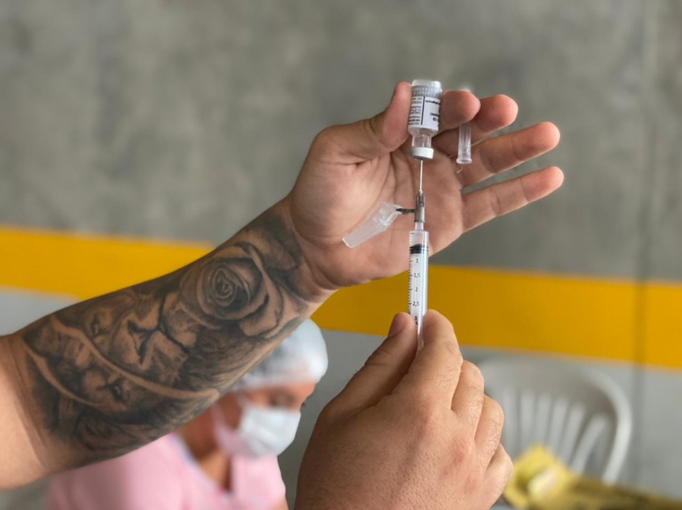 Natal começa a vacinar adolescentes de 13 anos a partir desta sexta-feira (24) — Foto: Kléber Teixeira/Inter TV Cabugi
