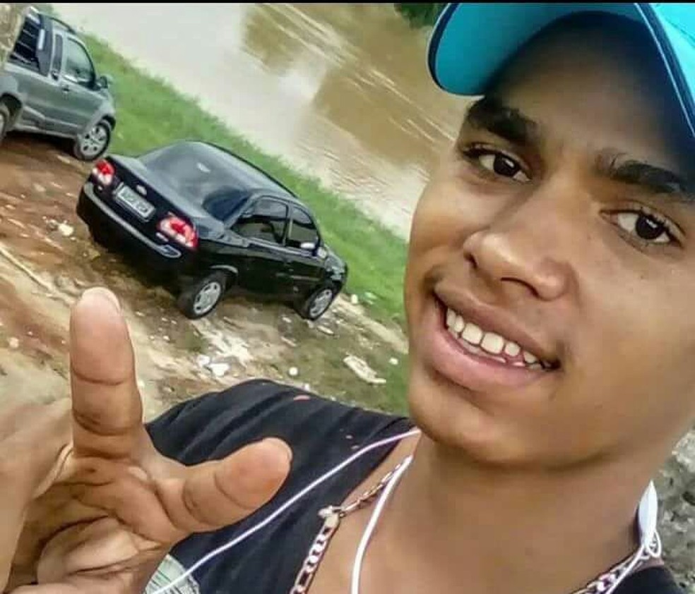 Raimundo da Silva Rodrigues, de 16 anos, desapareceu na quarta (14), no Igarapé São Francisco, em Rio Branco. (Foto: Arquivo da família)