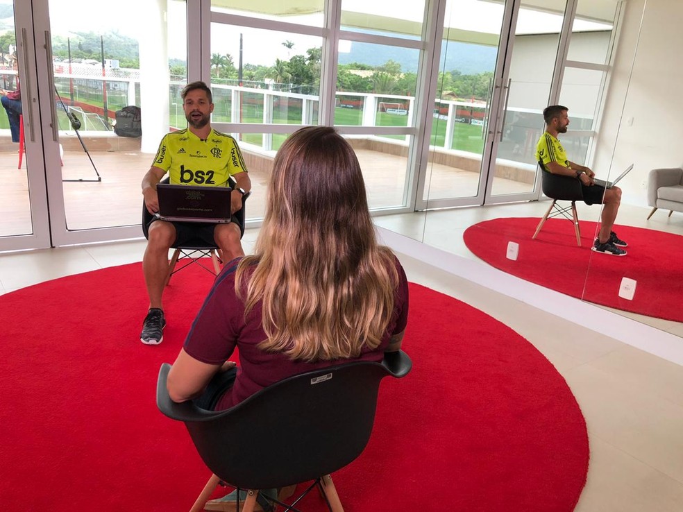 Diego recebeu o Esporte Espetacular no Ninho do Urubu na &uacute;ltima sexta-feira &mdash; Foto: Ivan Raupp