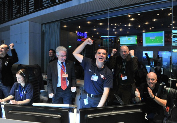 O sinal enviado pela sonda Rosetta é recebido no centro da Agência Espacial Europeia em Darmstadt, na Alemanha, em 20 de janeiro de 2014 (Foto: ESA)