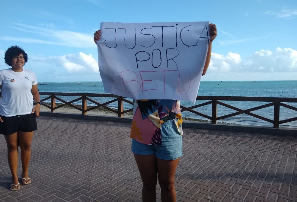 Manifestação em Maceió pede Justiça para o caso João Alberto — Foto: Isabelle Monteiro/TV Gazeta
