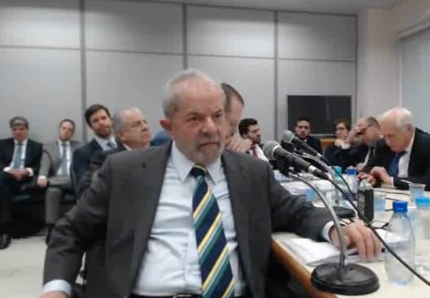 O ex-presidente Luiz Inácio Lula da Silva presta depoimento ao juiz Moro em Curitiba (Foto: Reprodução/Justiça Federal do Paraná)