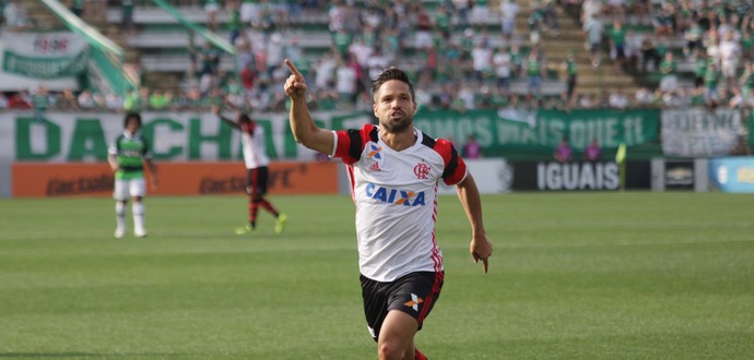 Lédio se surpreende com Diego rendendo tão rápido no Flamengo