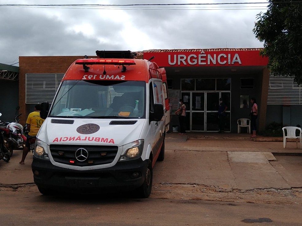 Vítima foi transferida para o Hospital Regional Justino Luz, em Picos  — Foto: Antônio Rocha