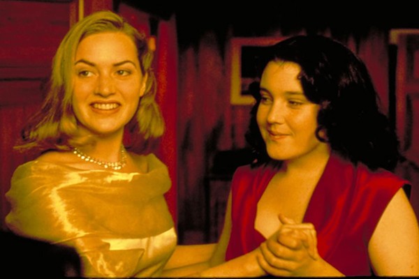Kate Winslet e Melanie Lynskey em Almas Gêmeas (1994) (Foto: Divulgação)