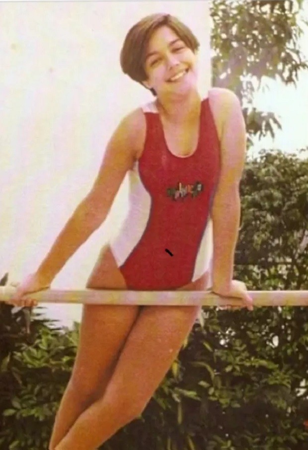 Thais Fersoza adotou corte curtinho para viver a ginasta Angela em Malhação (Globo, 1997) (Foto: Reprodução/Instagram)
