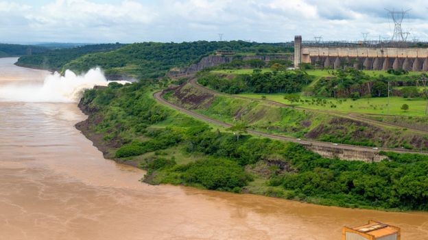 Brasil tem matriz energética menos poluente, mas mais dificuldade em preservar suas florestas, diz Greenpeace (Foto: MINISTÉRIO DE MINAS E ENERGIA)