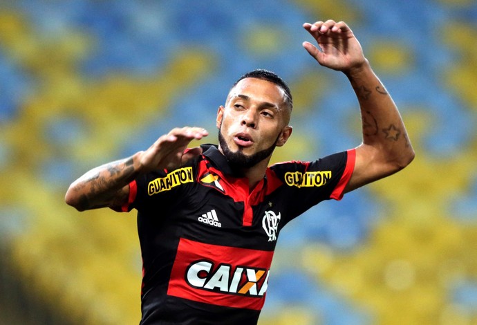 Raul Quadros elogia mexidas de Luxa e destaca Paulinho e a superstição