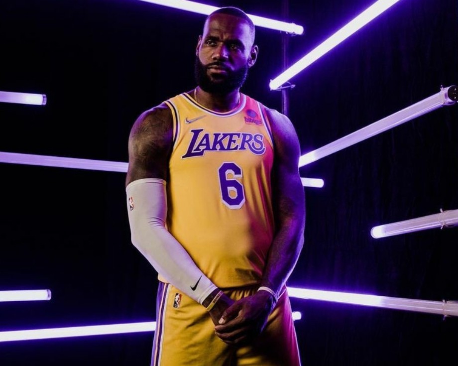 LeBron James se torna primeiro jogador de basquete em atividade na lista de  bilionários da Forbes