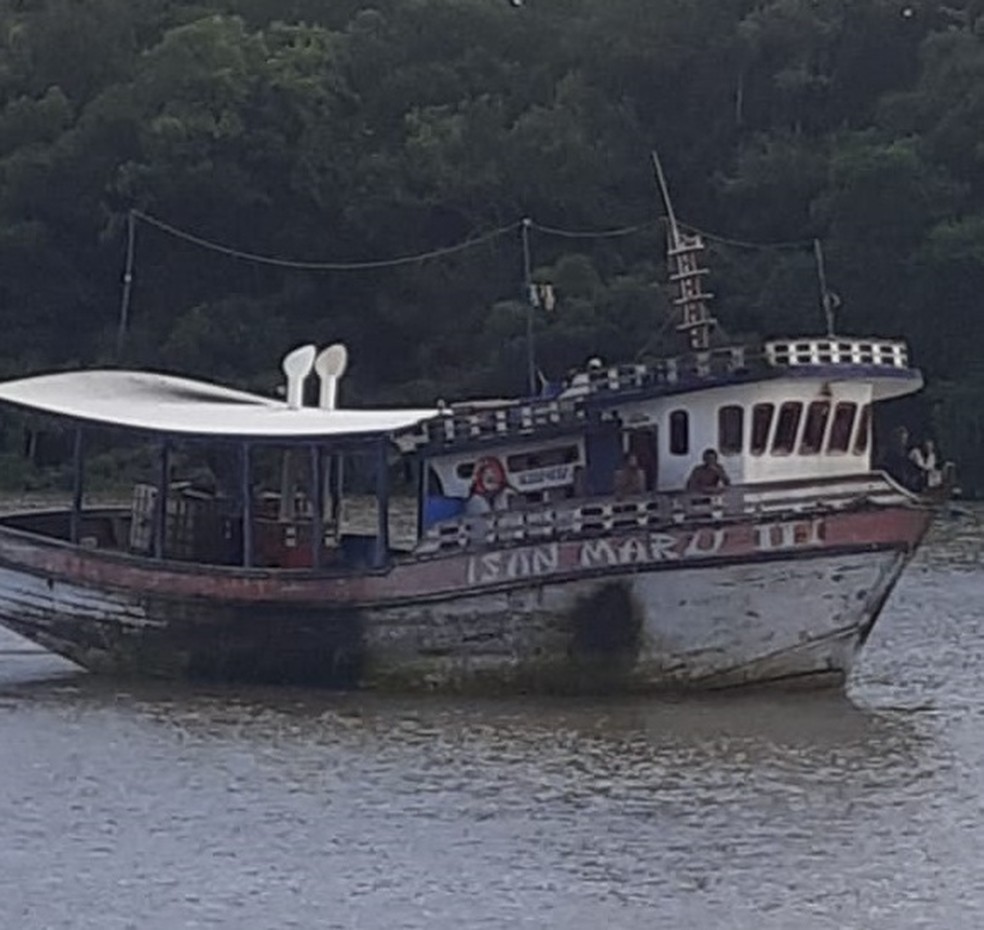 Embarcação foi encontrada próximo ao município de Bragança, no Pará — Foto: Marinha do Brasil