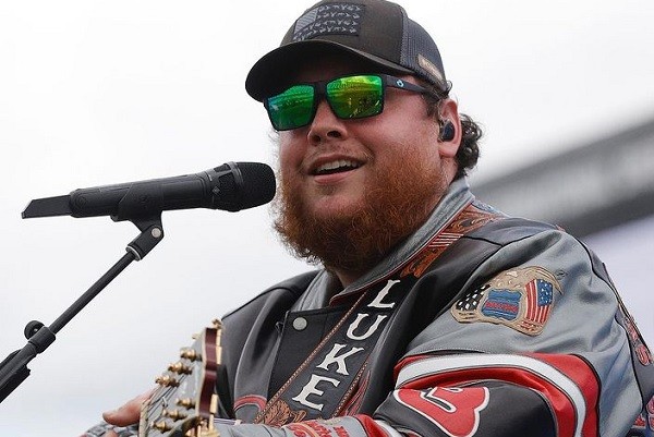 O astro country Luke Combs (Foto: Instagram)