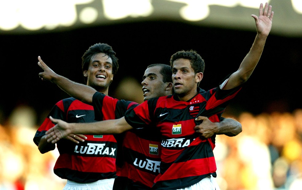 Flamengo de 2004 foi eliminado ainda na fase de grupos — Foto: Alexandre Cassiano / O Globo