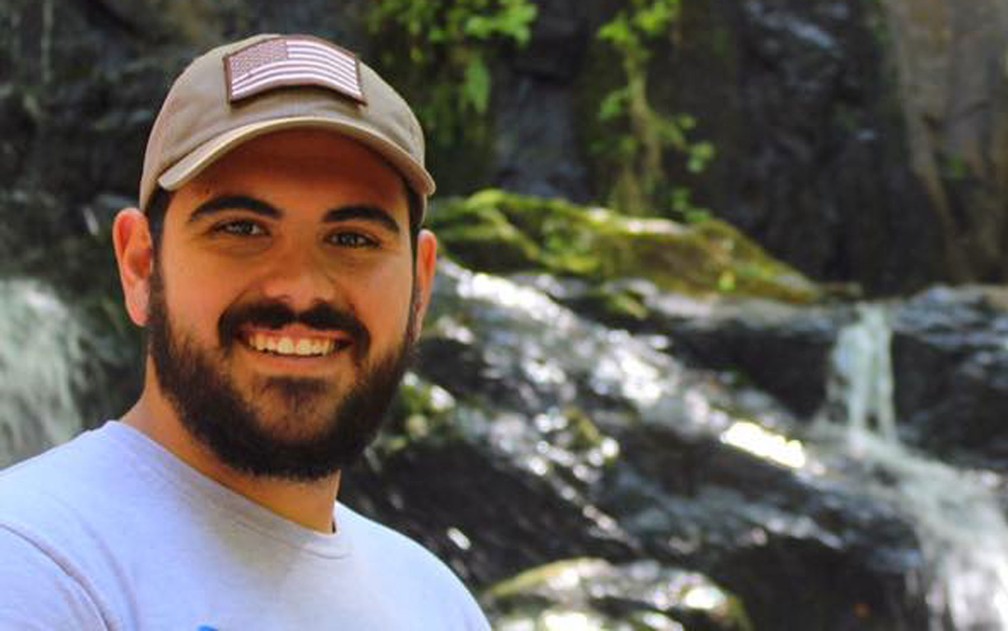 Justin Meek tinha 23 anos e era recém-formado pela Universidade Luterana da Califórnia — Foto: Reprodução/Facebook/Justin Meek 