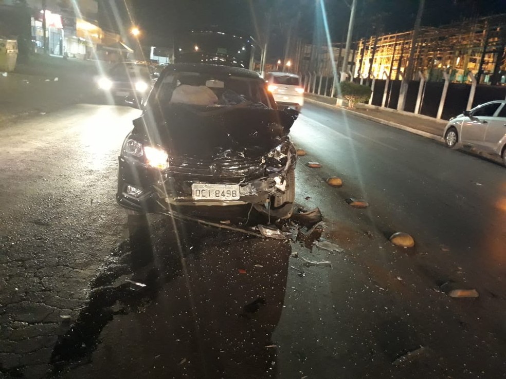 Três carros se envolveram no acidente — Foto: Brígida Mota/TVCA
