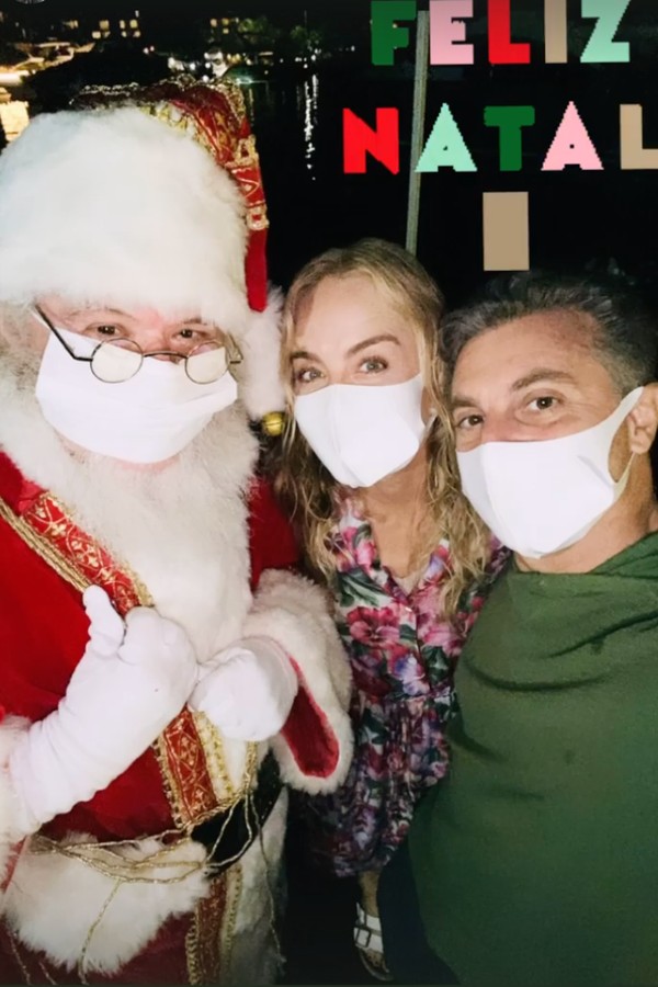 Luciano Huck e Angelica celebram noite de Natal (Foto: reprodução/Instagram)