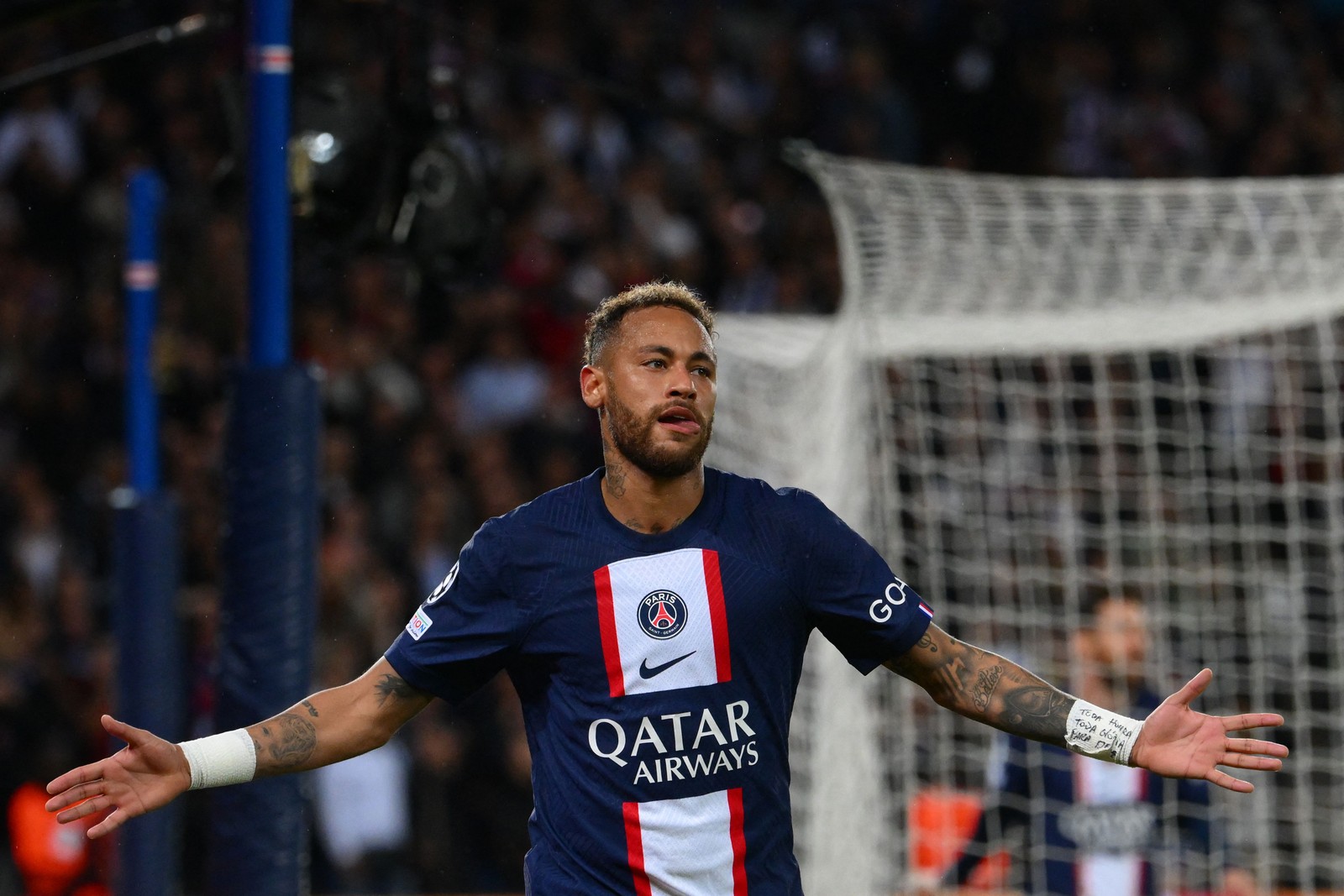 Neymar segue no PSG como um dos principais nomes, mas hoje divide o protagonsimo com Mpappé e Messi