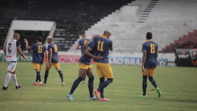 Retrô x Central