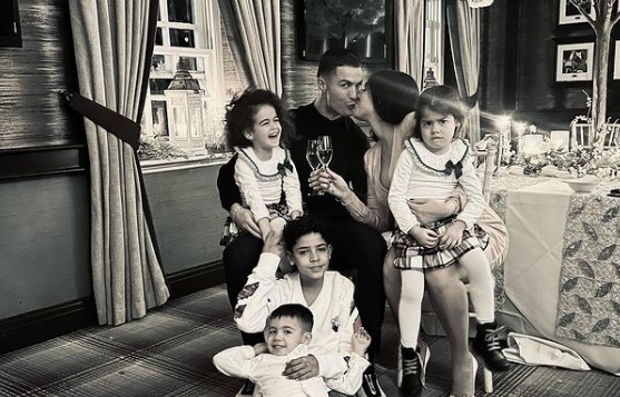 Foto da família de Cristiano Ronaldo (Foto: Reprodução/Instagram/Georgina Rodríguez)