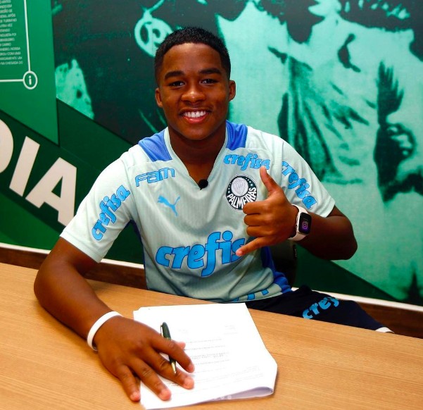 Endrick ta sendo cancelado pq quer aprender libras #palmeiras #palmeir