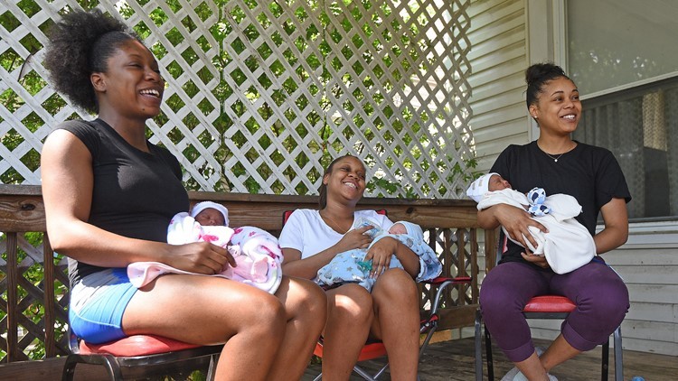 As três irmãs tiveram bebê no mesmo dia (Foto: Jason J. Molyet/News Journal)