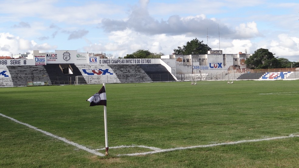 Treze quer mandar seus jogos da Copa do Nordeste e do Paraibano no Estádio Presidente Vargas (Foto: Daniel Gomes)