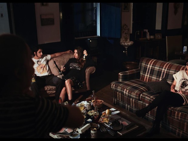 Os atores Diego Goullart, Clara Verdier e Mariana Cortines em cena do filme (Foto: Divulgação)