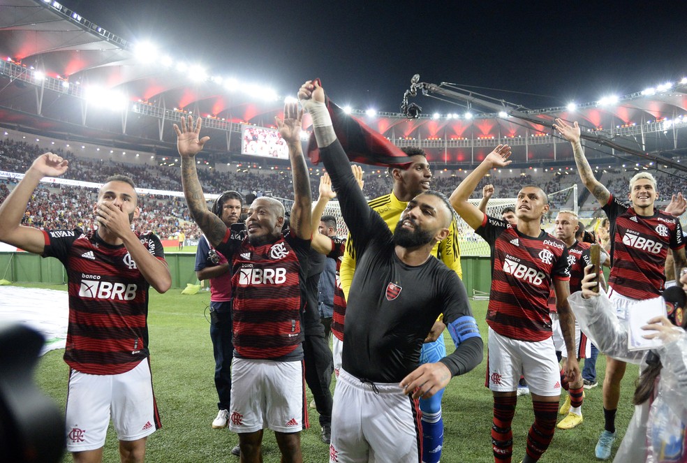 Jogadores do Flamengo em festa contra S&atilde;o Paulo &mdash; Foto: Andr&eacute; Dur&atilde;o/ ge