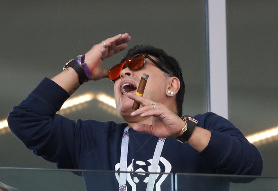 Maradona detona Sampaoli apÃ³s tropeÃ§o: 