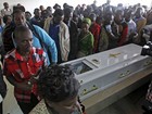 Quênia enterra as vítimas de massacre em universidade