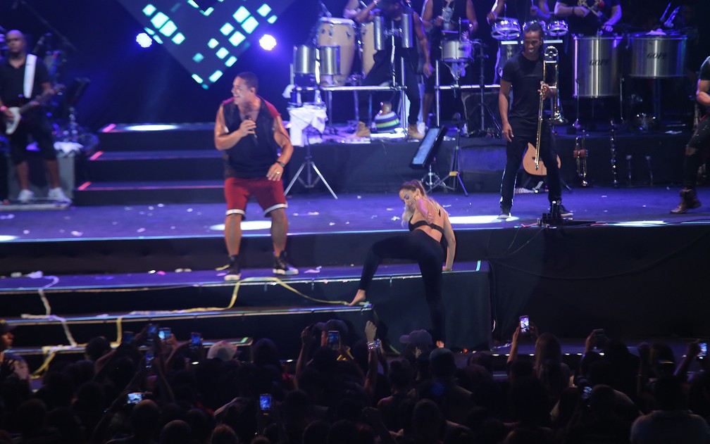 Anitta quebrou tudo ao lado de Xanndy no palco. (Foto: Júnior Improta/Ag Haack)