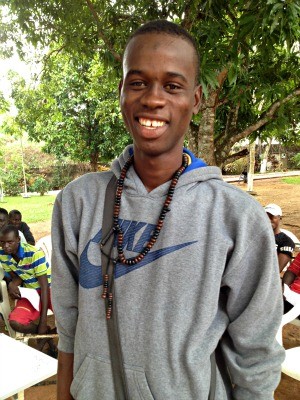 Magatte Ndiaye, de 22 anos, é um dos senegaleses que está no abrigo há duas semanas (Foto: Daniel Scarcellos/G1)