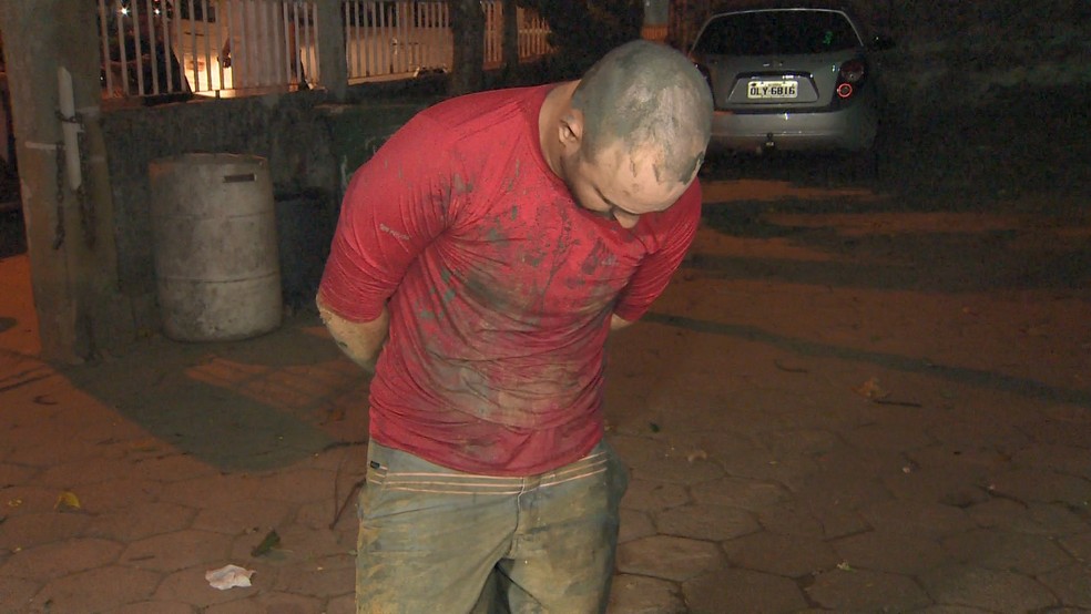Homem de 30 anos foi preso após perseguição — Foto: Reprodução/TV Gazeta