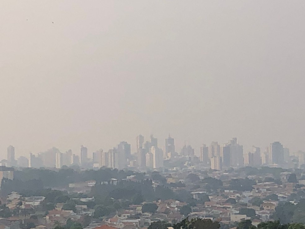 Fumaça de queimadas da Amazônia encobre região de Presidente Prudente (SP) — Foto: Luis Augusto Pires Batista