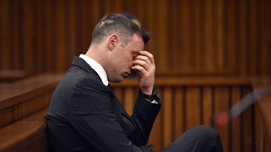 Oscar Pistorius, ex-atleta paralímpico, tem sua liberdade condicional negada