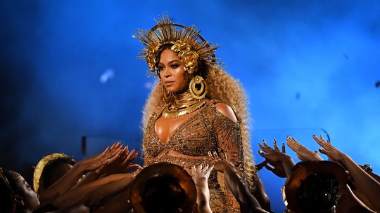 Grammy pode ter redenção de Beyoncé e abertura com Anitta e Bad Bunny