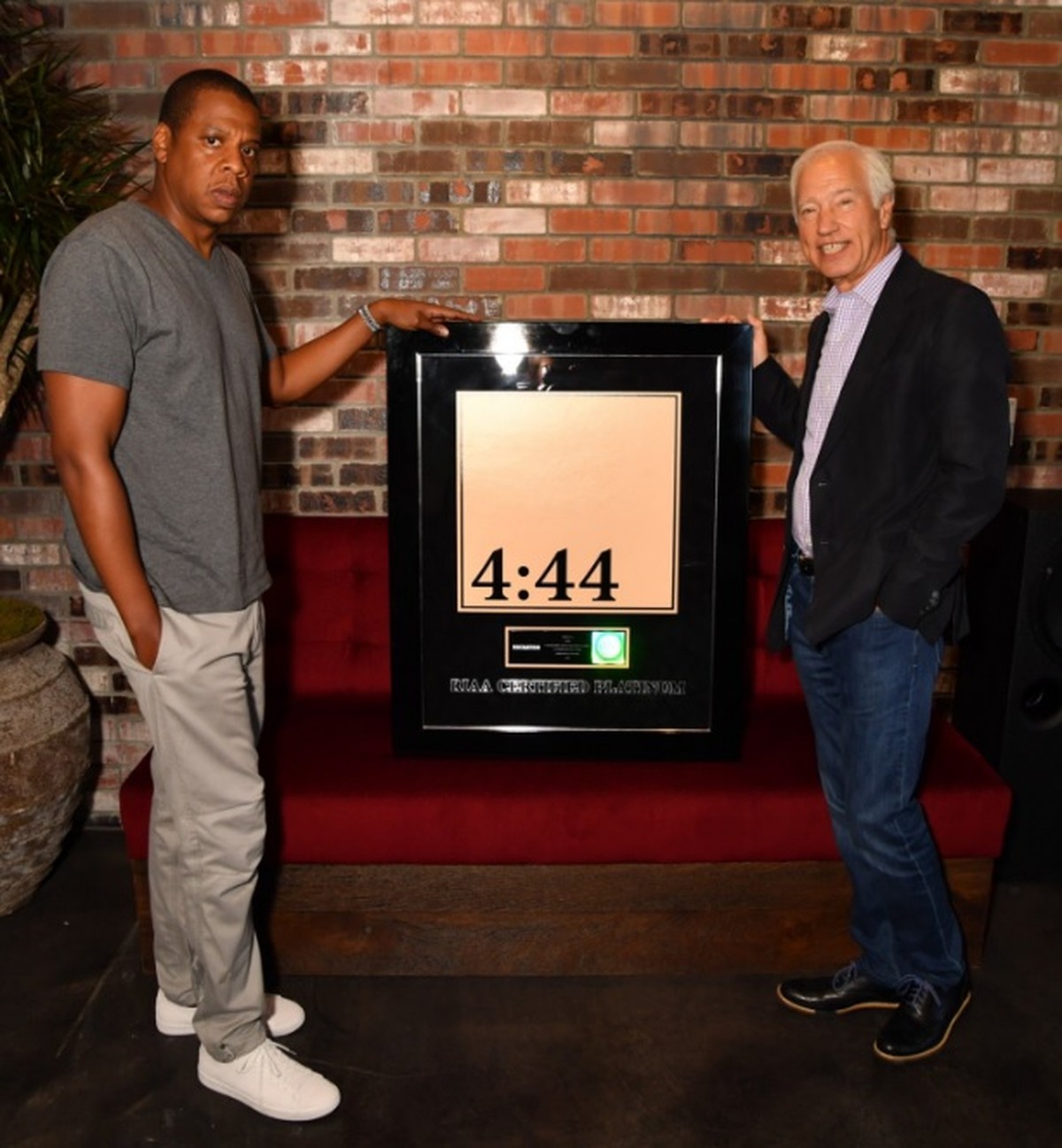 Novo álbum de Jay-Z, '4:44' recebe certificado de platina menos de uma ...