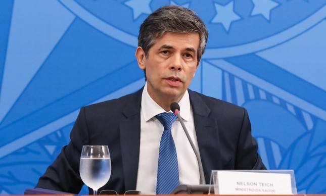 O ministro da Saúde, Nelson Teich, em entrevista no Planalto